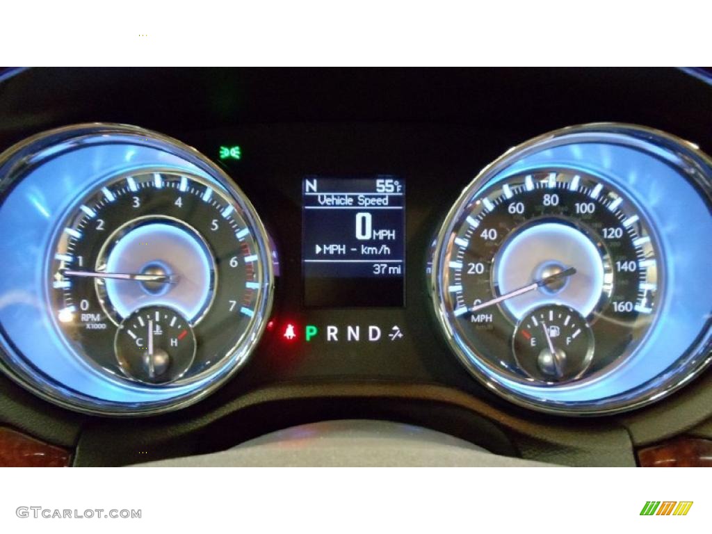 2011 Chrysler 300 C Hemi Gauges Photo #48380873
