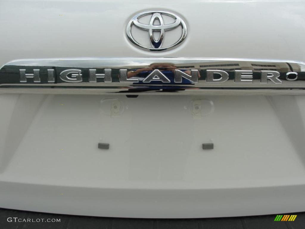 2011 Toyota Highlander Standard Highlander Model Marks and Logos Photos