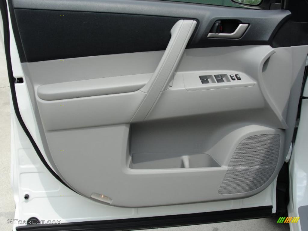 2011 Toyota Highlander Standard Highlander Model Ash Door Panel Photo #48382118