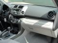 Super White - RAV4 I4 Photo No. 17