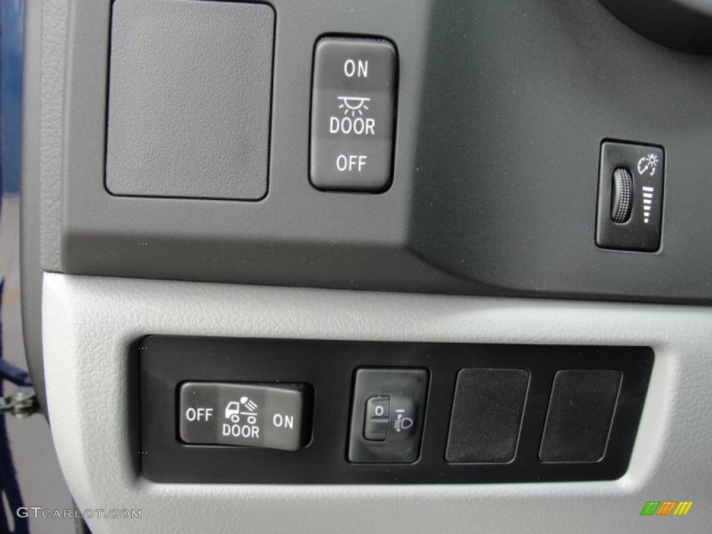 2011 Toyota Tundra Double Cab Controls Photo #48382823