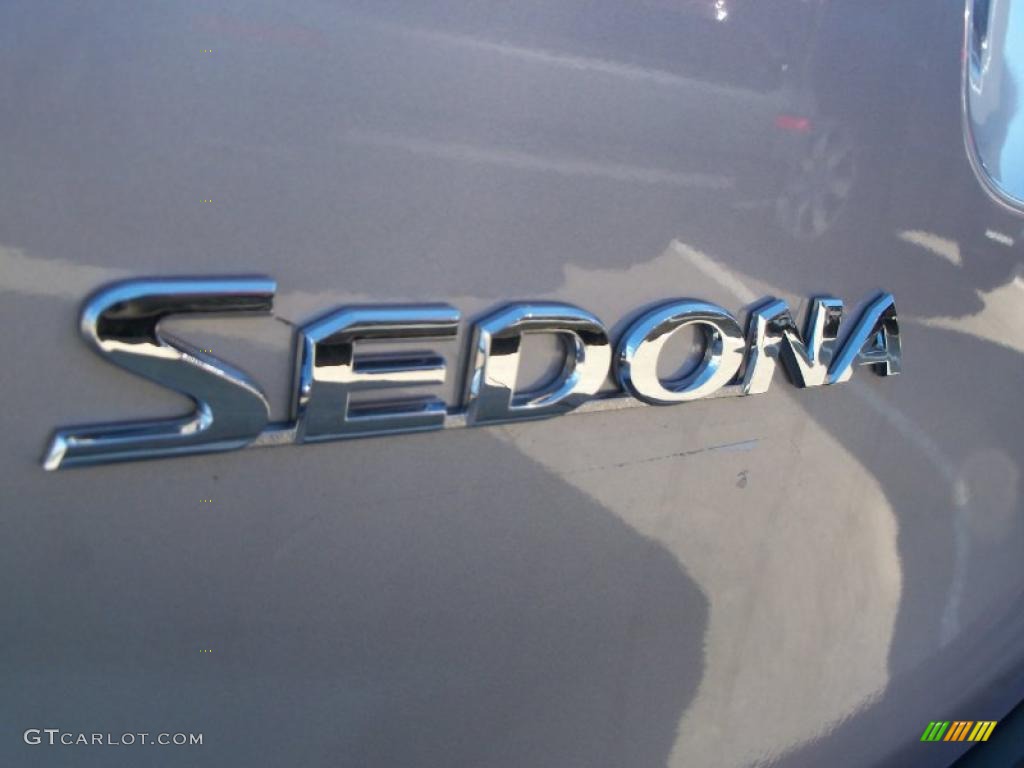 2011 Kia Sedona EX Marks and Logos Photos