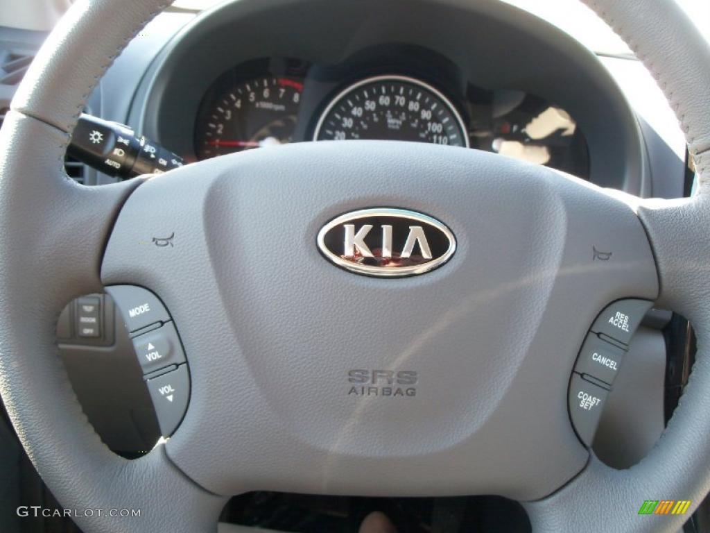 2011 Kia Sedona EX Controls Photo #48382949