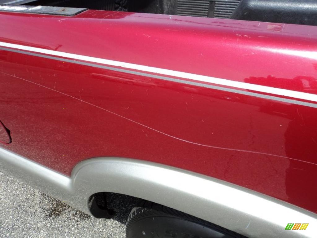 1998 S10 LS Extended Cab - Medium Red Metallic / Gray photo #16
