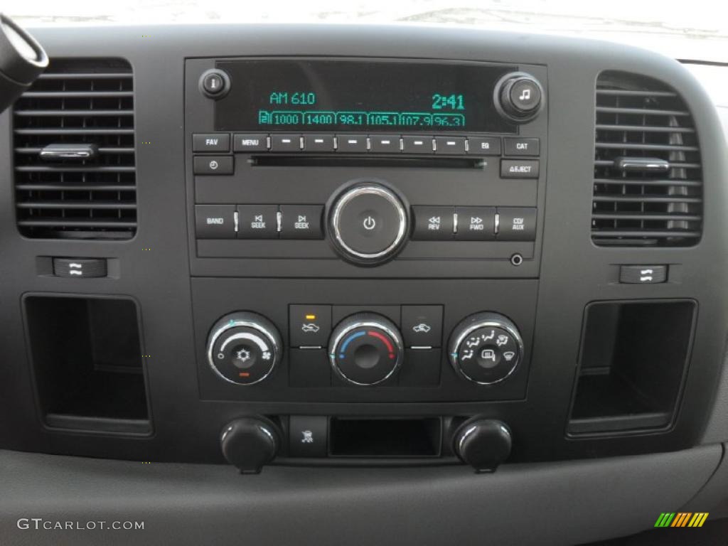 2011 Chevrolet Silverado 1500 Extended Cab Controls Photo #48386070
