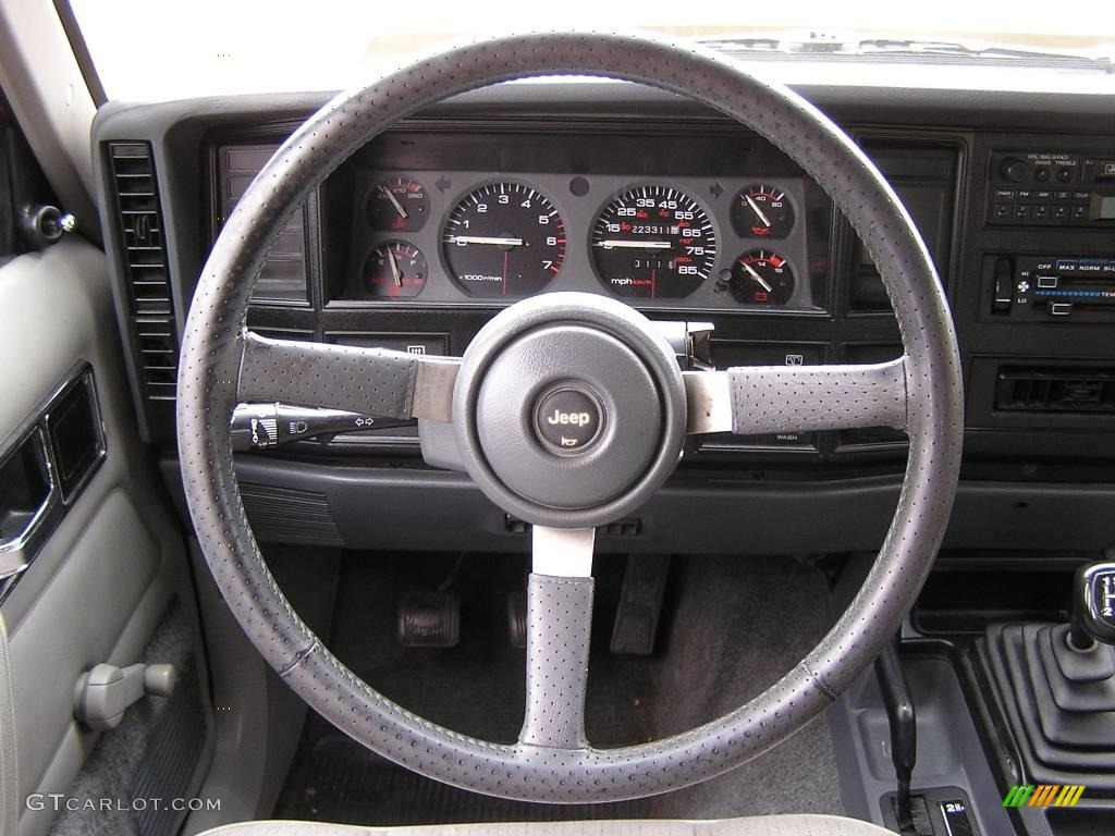 1992 Cherokee Sport 4x4 - Red / Gray photo #9