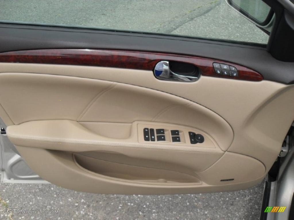 2008 Buick Lucerne CXS Cocoa/Cashmere Door Panel Photo #48386463