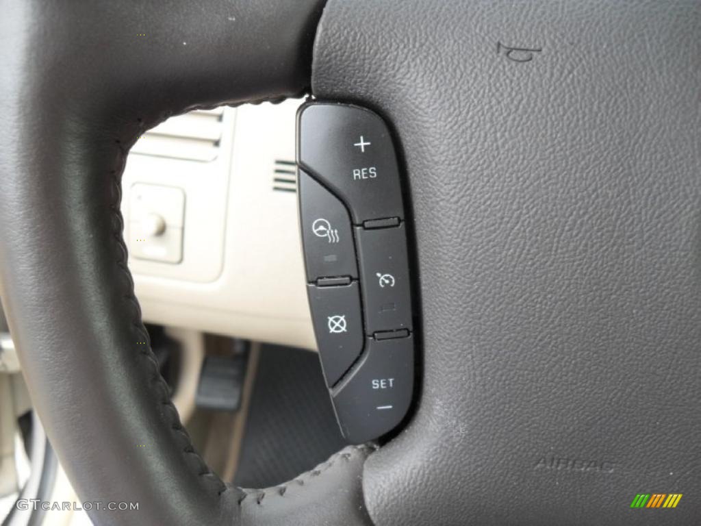 2008 Buick Lucerne CXS Controls Photo #48386481