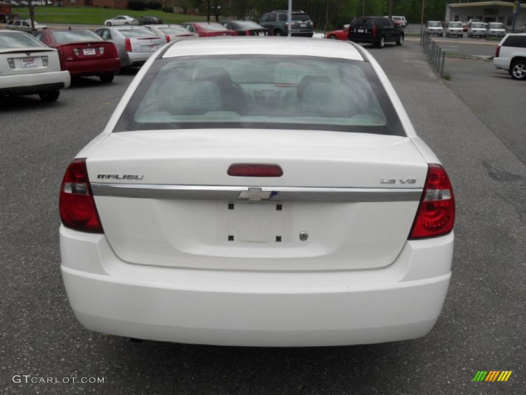 White 2004 Chevrolet Malibu LS V6 Sedan Exterior Photo #48386532