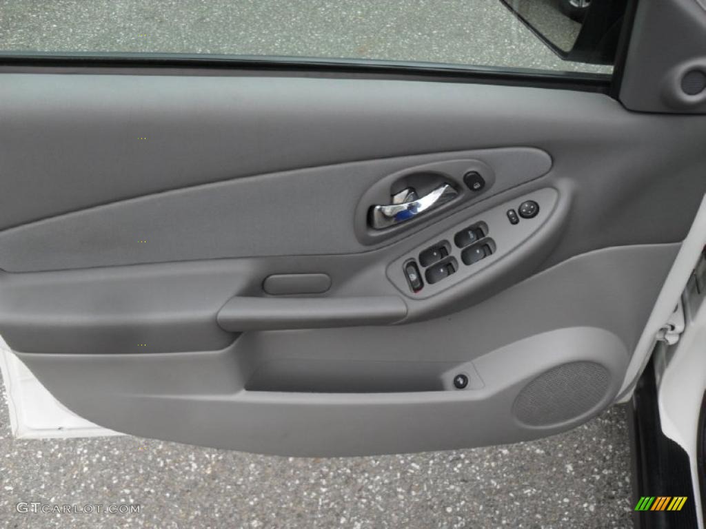 2004 Chevrolet Malibu LS V6 Sedan Gray Door Panel Photo #48386547
