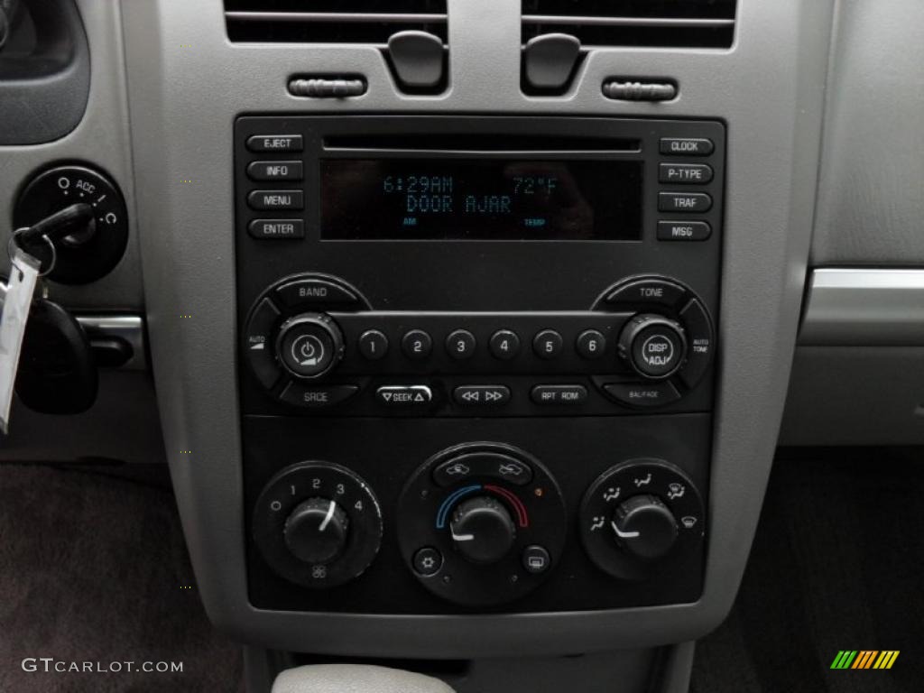2004 Chevrolet Malibu LS V6 Sedan Controls Photo #48386556