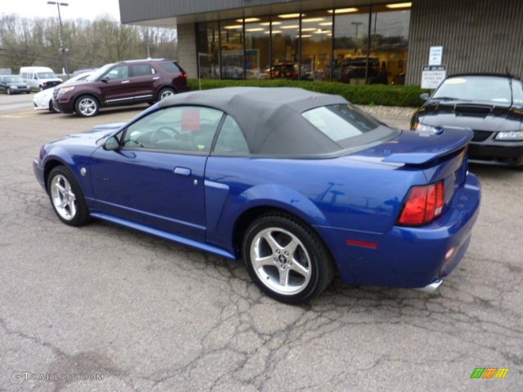 2004 Mustang GT Convertible - Sonic Blue Metallic / Dark Charcoal photo #2