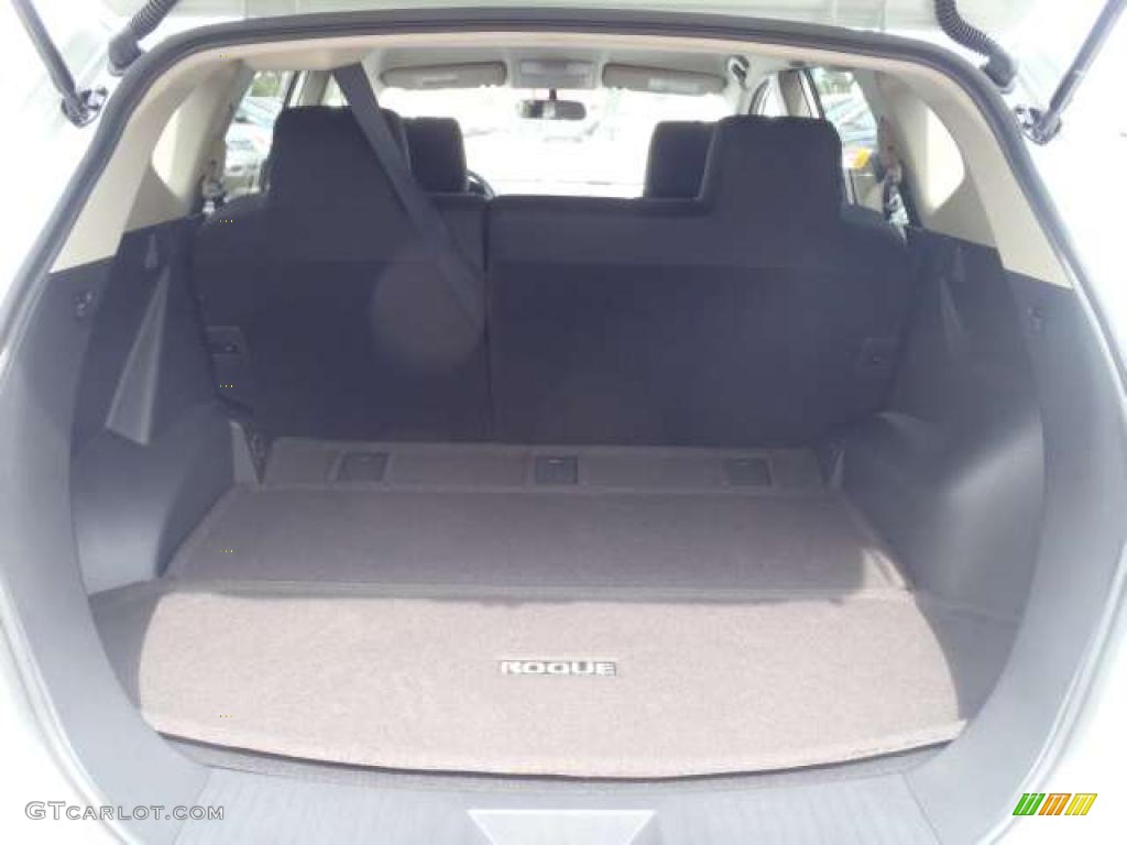 2011 Rogue SV - Pearl White / Gray photo #10