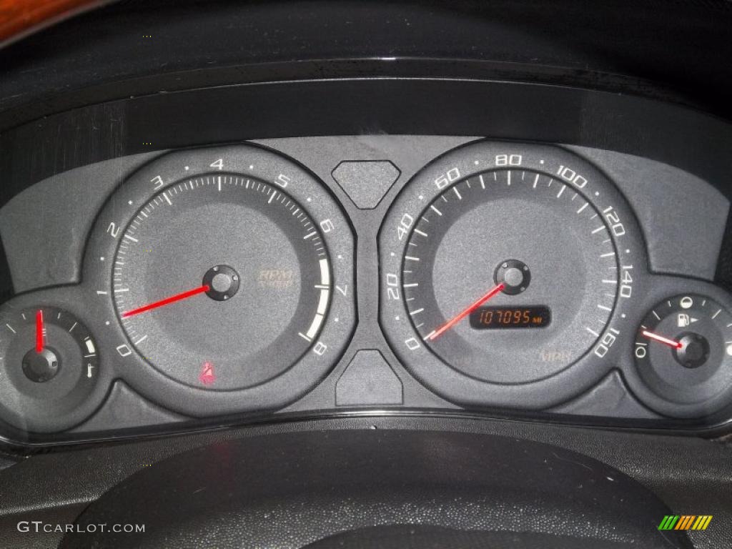 2004 Cadillac SRX V6 Gauges Photo #48391260