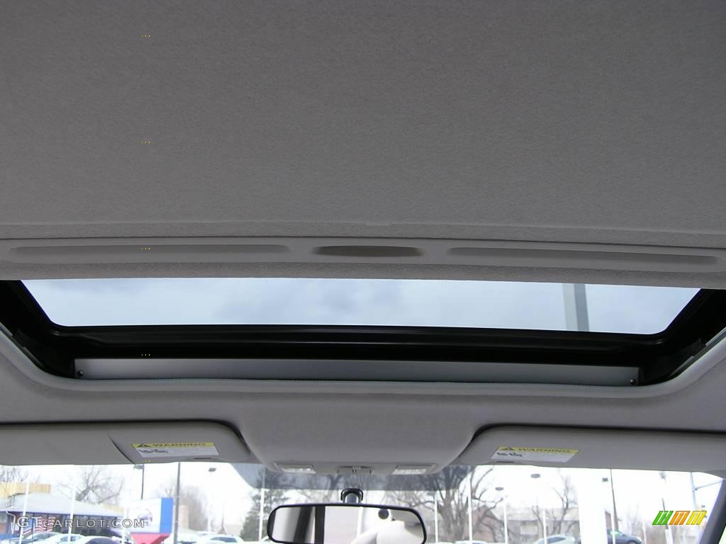 2008 MAZDA5 Touring - Crystal White / Sand photo #12