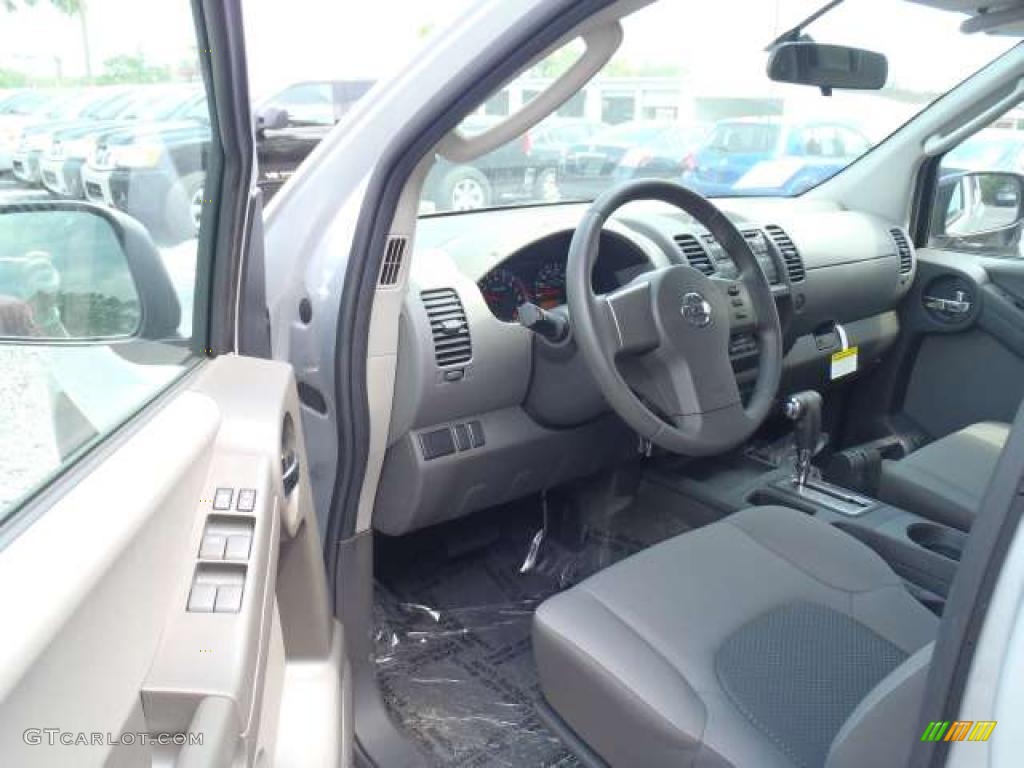 Gray Interior 2011 Nissan Xterra X Photo #48391395
