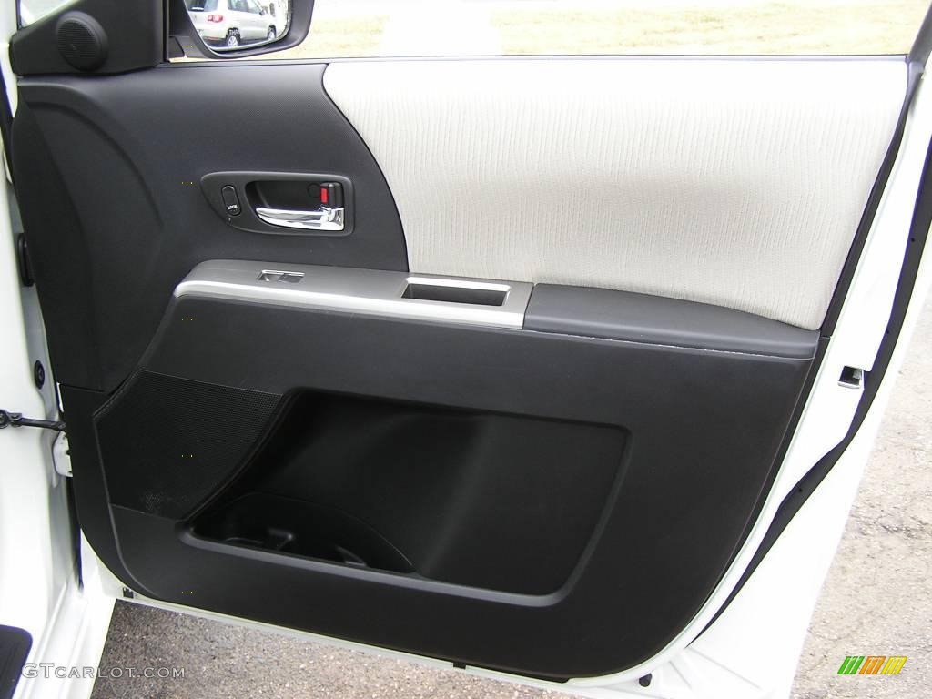 2008 MAZDA5 Touring - Crystal White / Sand photo #15