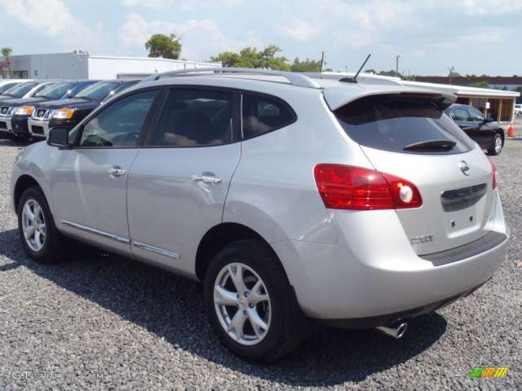 2011 Rogue SV - Silver Ice Metallic / Black photo #2