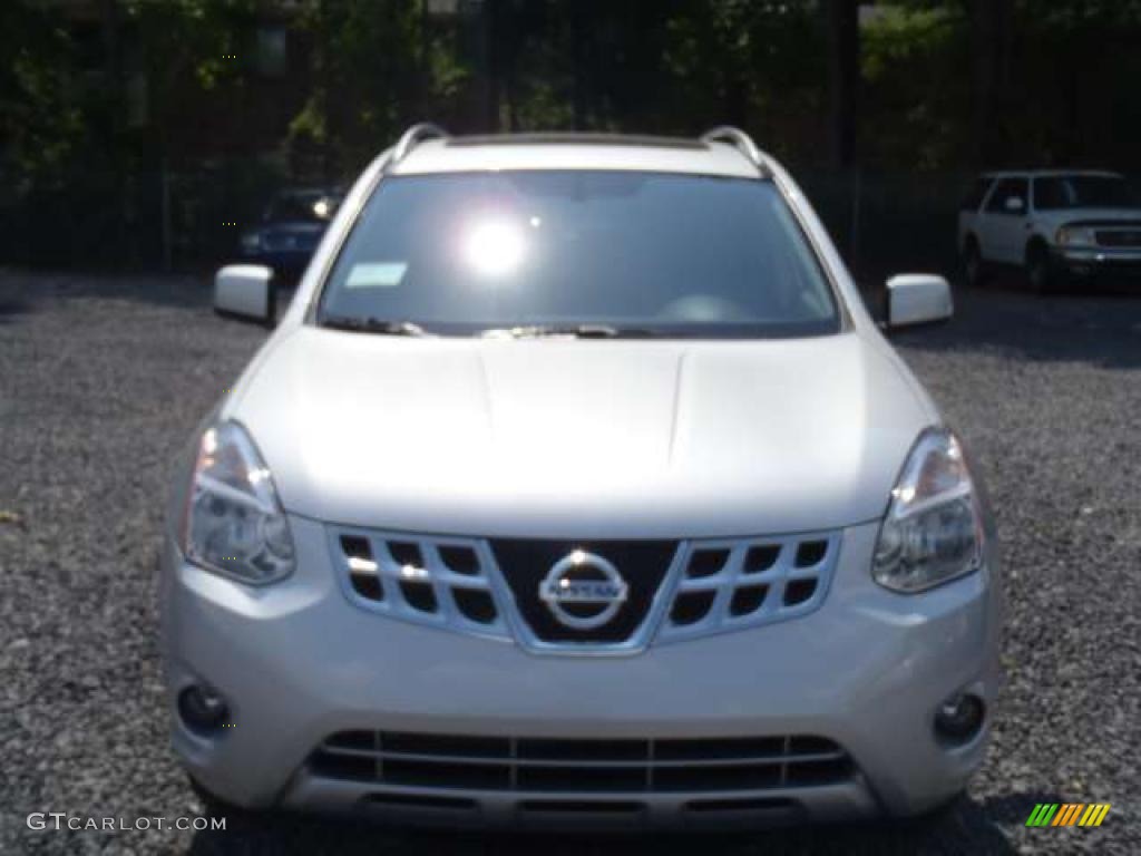 2011 Rogue SV - Silver Ice Metallic / Black photo #4