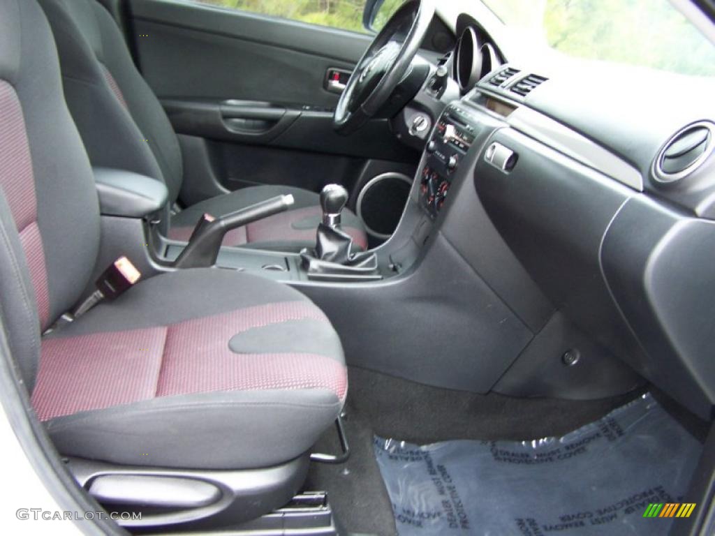 Black/Red Interior 2005 Mazda MAZDA3 s Sedan Photo #48392925