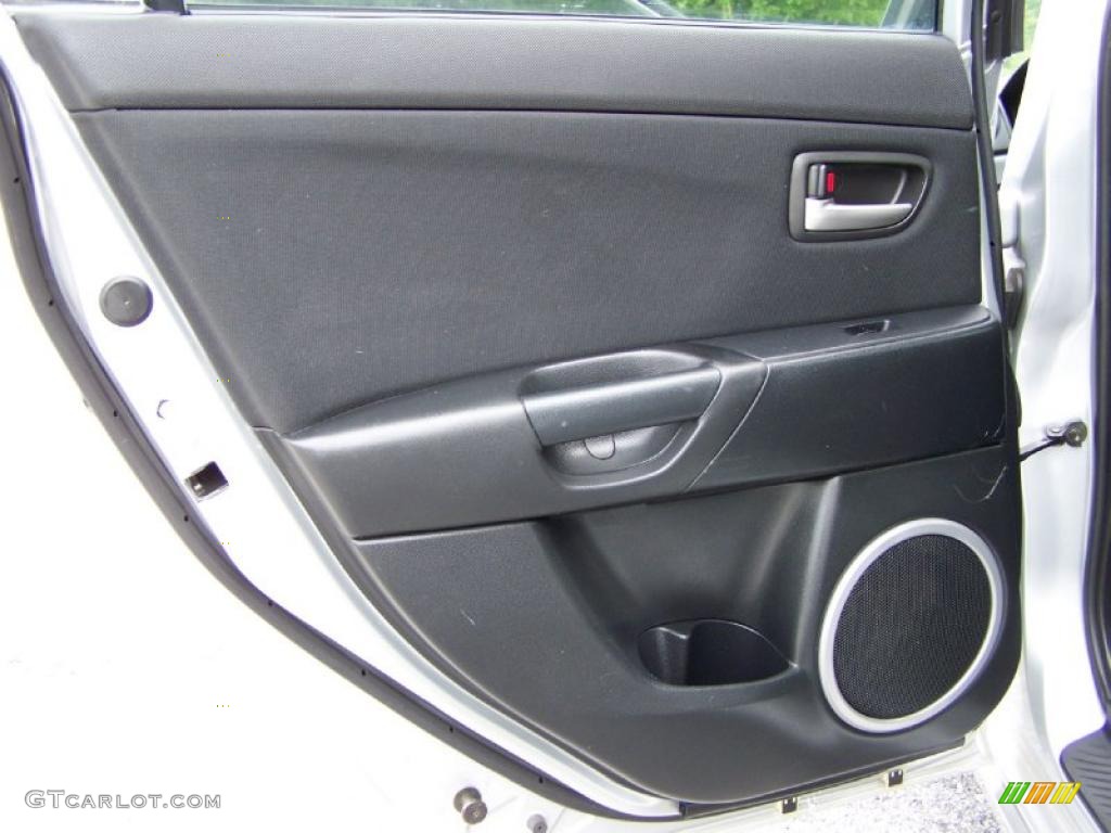 2005 Mazda MAZDA3 s Sedan Black/Red Door Panel Photo #48393072