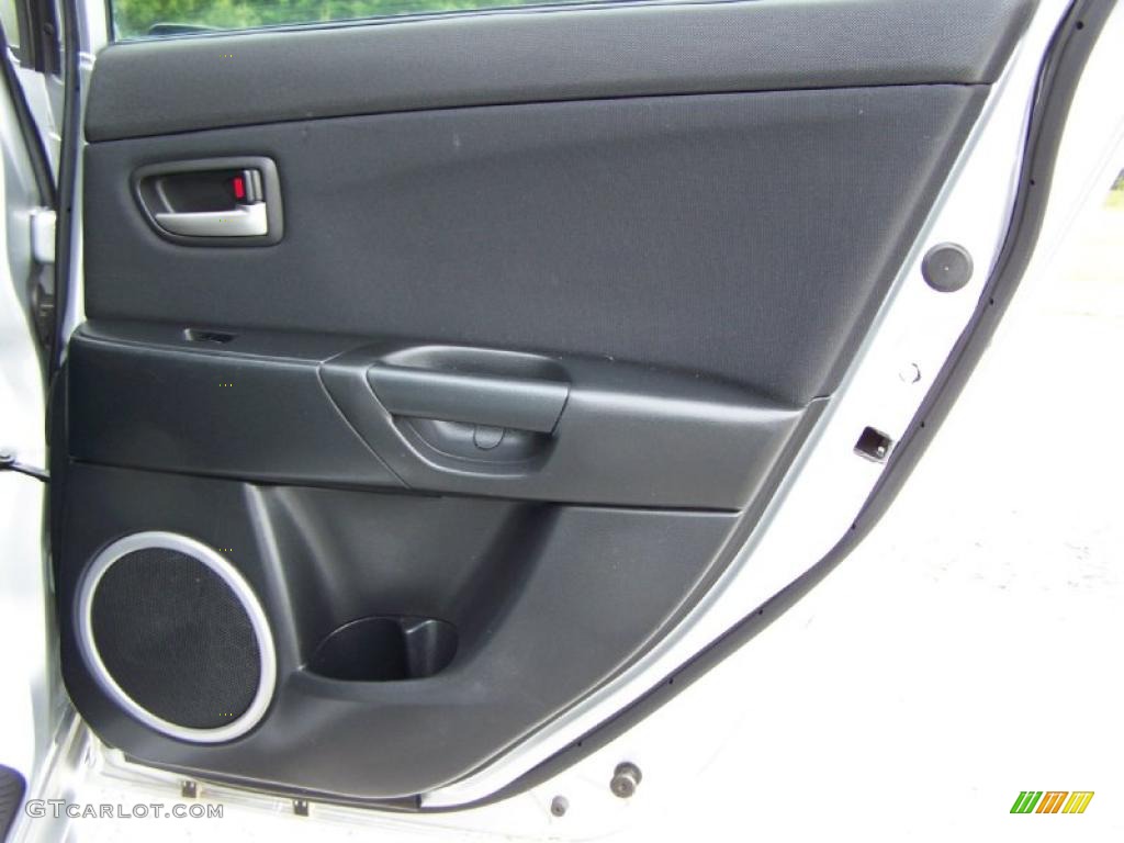 2005 Mazda MAZDA3 s Sedan Black/Red Door Panel Photo #48393090