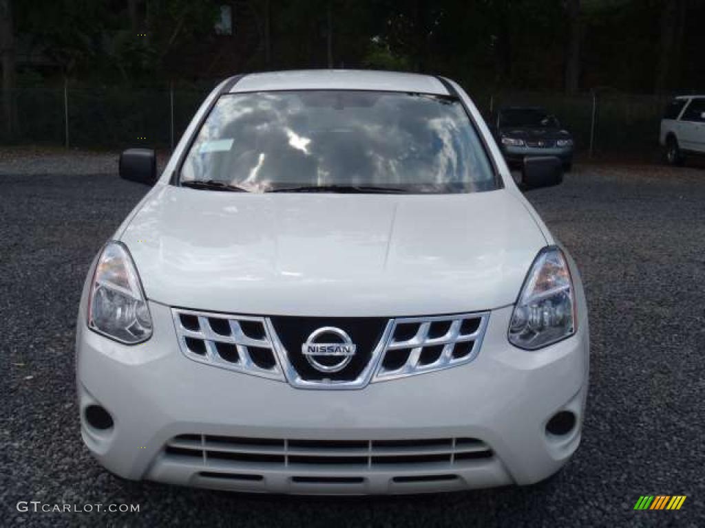 2011 Rogue S - Pearl White / Gray photo #4