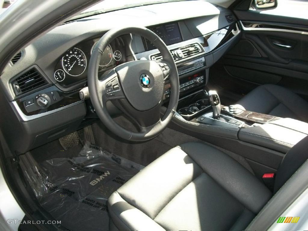 Black Interior 2011 BMW 5 Series 528i Sedan Photo #48393699