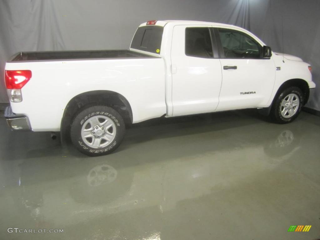 2008 Tundra Double Cab 4x4 - Super White / Graphite Gray photo #11