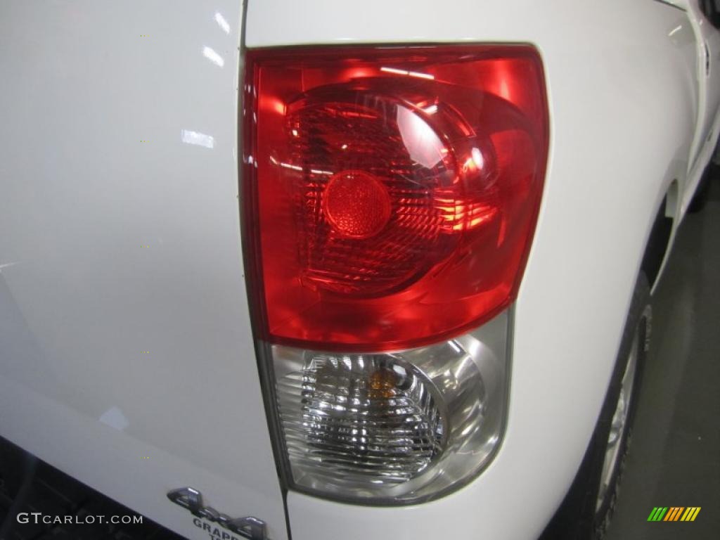2008 Tundra Double Cab 4x4 - Super White / Graphite Gray photo #12