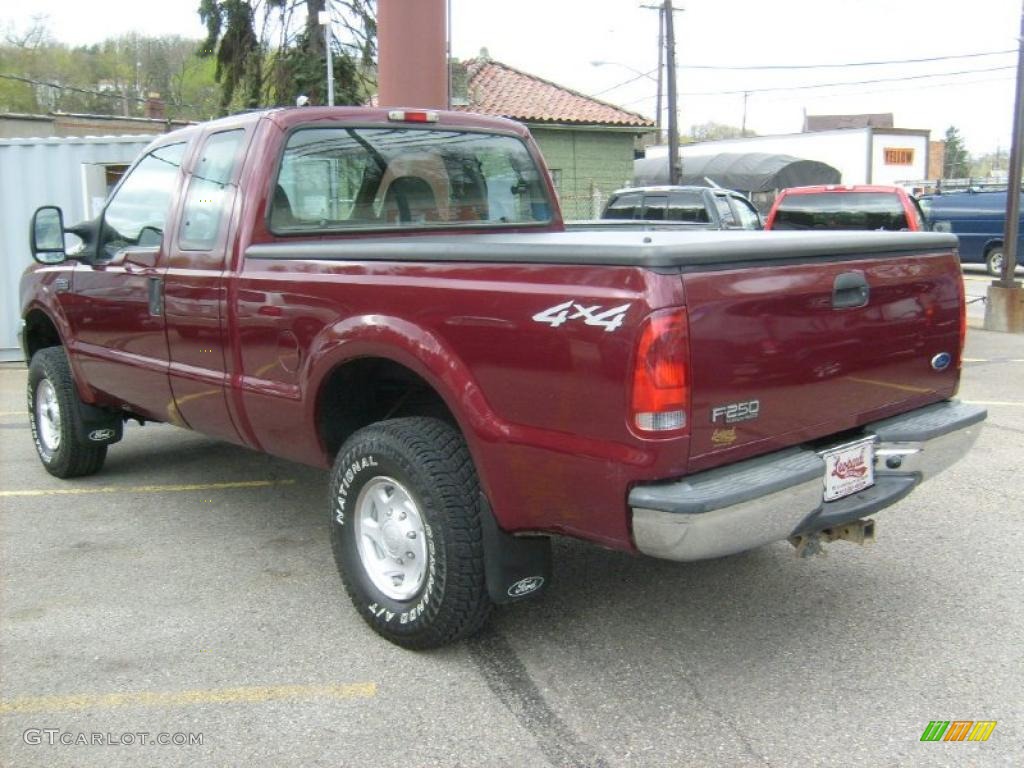 2004 F250 Super Duty XL SuperCab 4x4 - Dark Toreador Red Metallic / Medium Flint photo #3