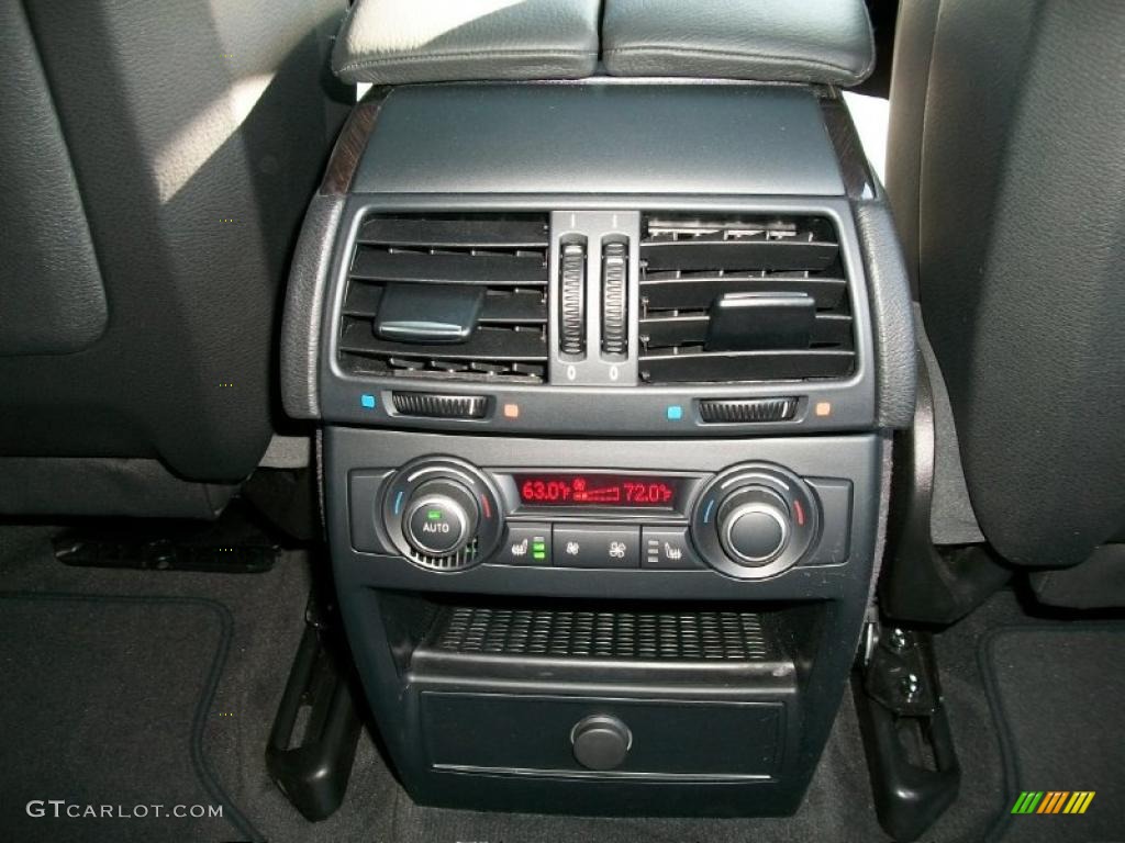 2010 BMW X6 xDrive35i Controls Photo #48396774