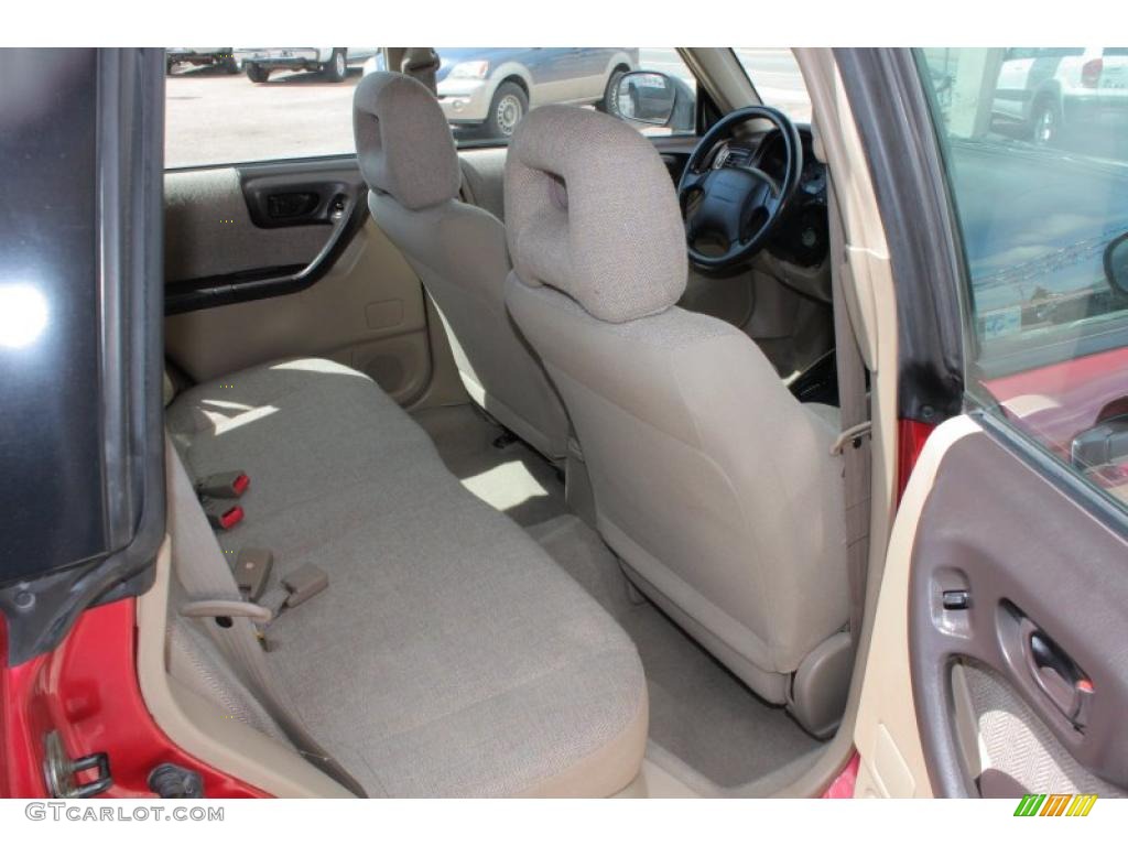 Beige Interior 2002 Subaru Forester 2.5 L Photo #48396867