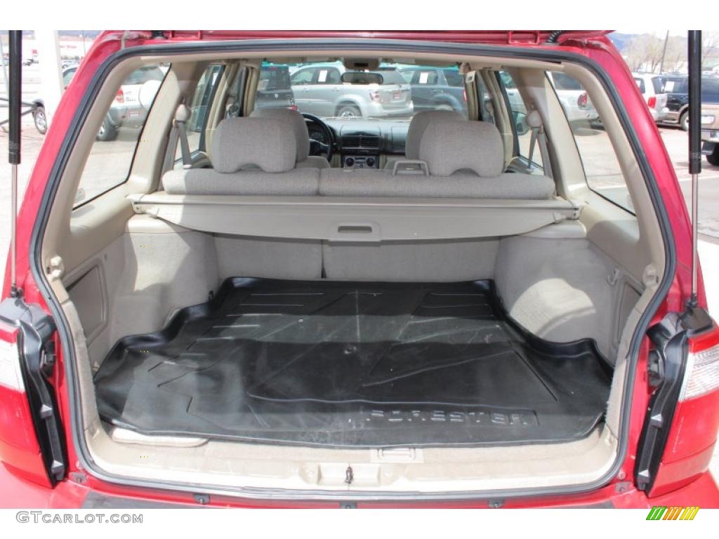 2002 Subaru Forester 2.5 L Trunk Photo #48396903