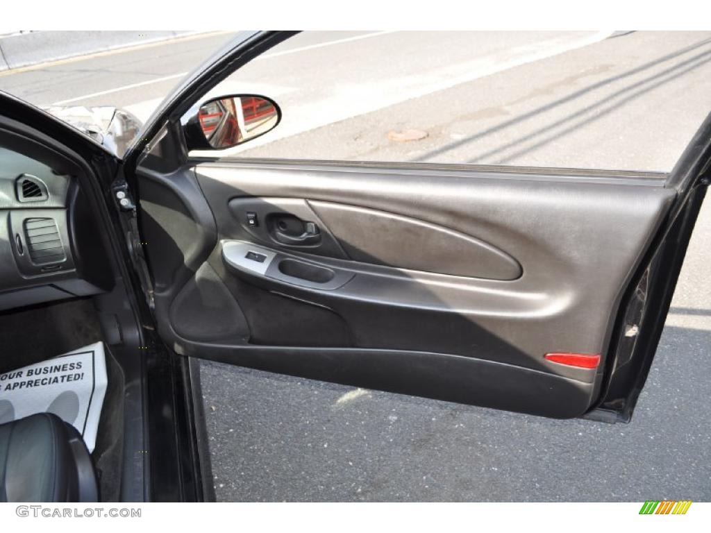 2006 Monte Carlo SS - Black / Ebony photo #21