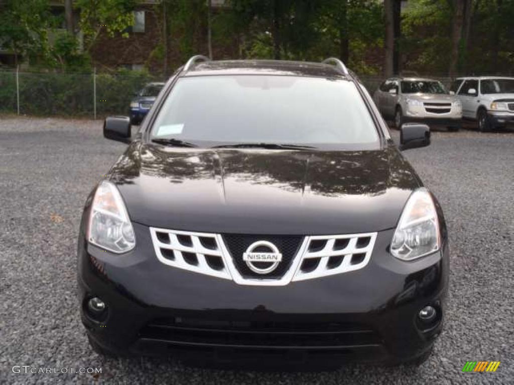 2011 Rogue SV - Wicked Black / Black photo #4
