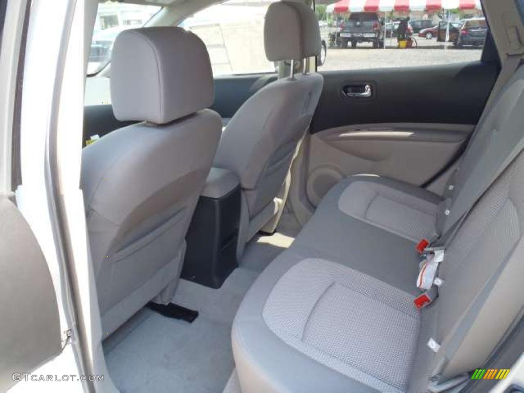 2011 Rogue SV AWD - Silver Ice Metallic / Gray photo #9