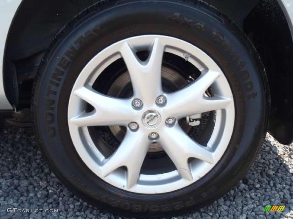 2011 Rogue SV AWD - Silver Ice Metallic / Gray photo #11