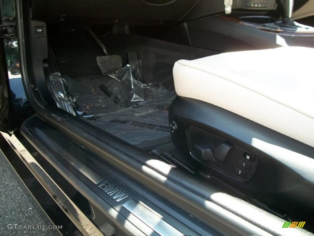 2011 3 Series 335i xDrive Coupe - Jet Black / Oyster/Black Dakota Leather photo #11