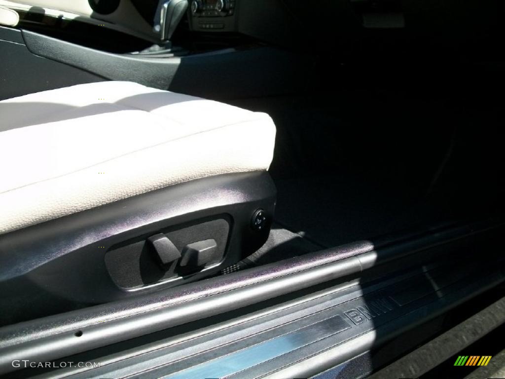 2011 3 Series 335i xDrive Coupe - Jet Black / Oyster/Black Dakota Leather photo #27