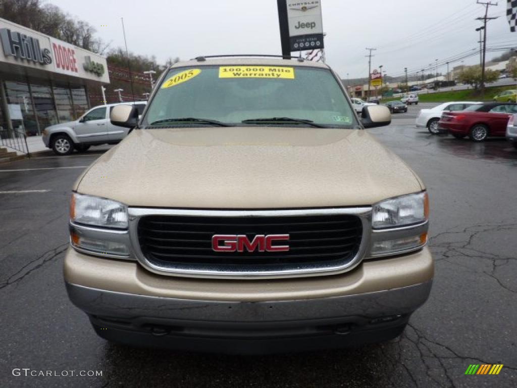 2005 Yukon SLT 4x4 - Sand Beige Metallic / Neutral/Shale photo #8