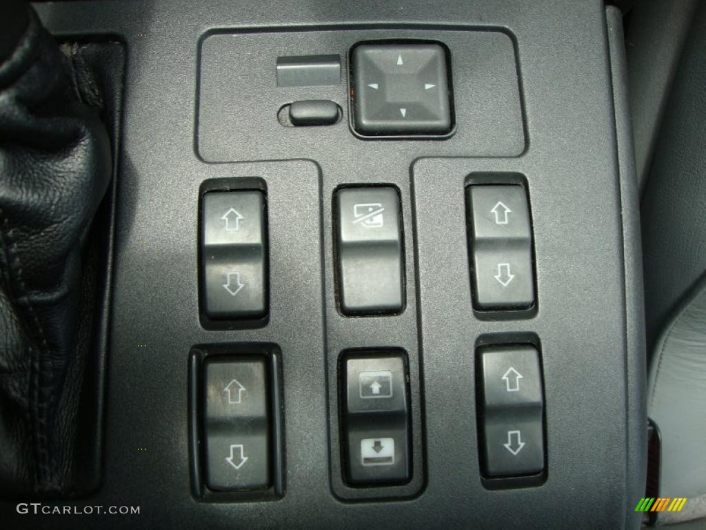 1997 Land Rover Range Rover SE Controls Photo #48398895