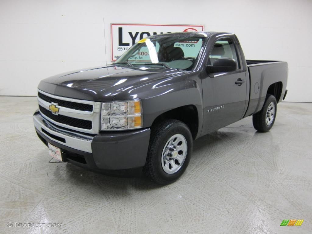 Taupe Gray Metallic Chevrolet Silverado 1500