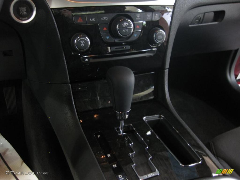 2011 Chrysler 300 Standard 300 Model 5 Speed Automatic Transmission Photo #48400545