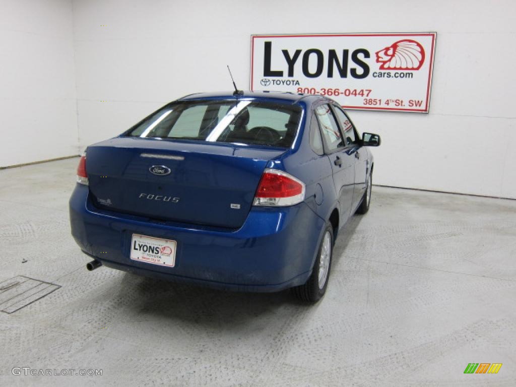 2008 Focus SE Sedan - Vista Blue Metallic / Charcoal Black photo #16