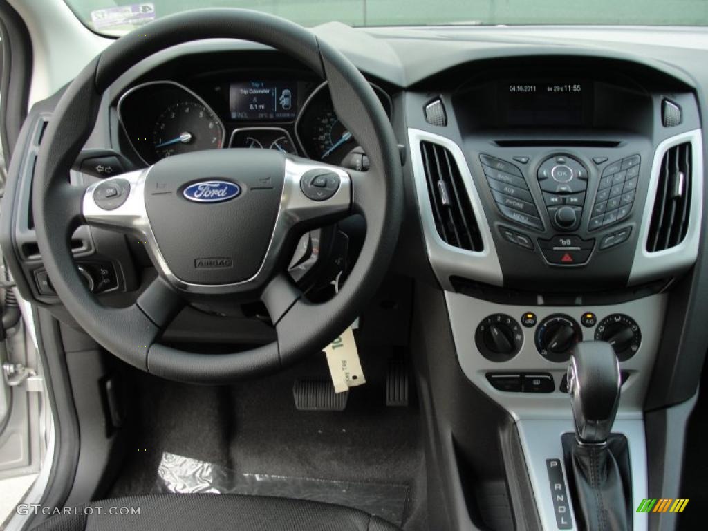 2012 Ford Focus SE SFE Sedan Charcoal Black Dashboard Photo #48401214