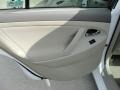 Super White - Camry Hybrid Photo No. 32
