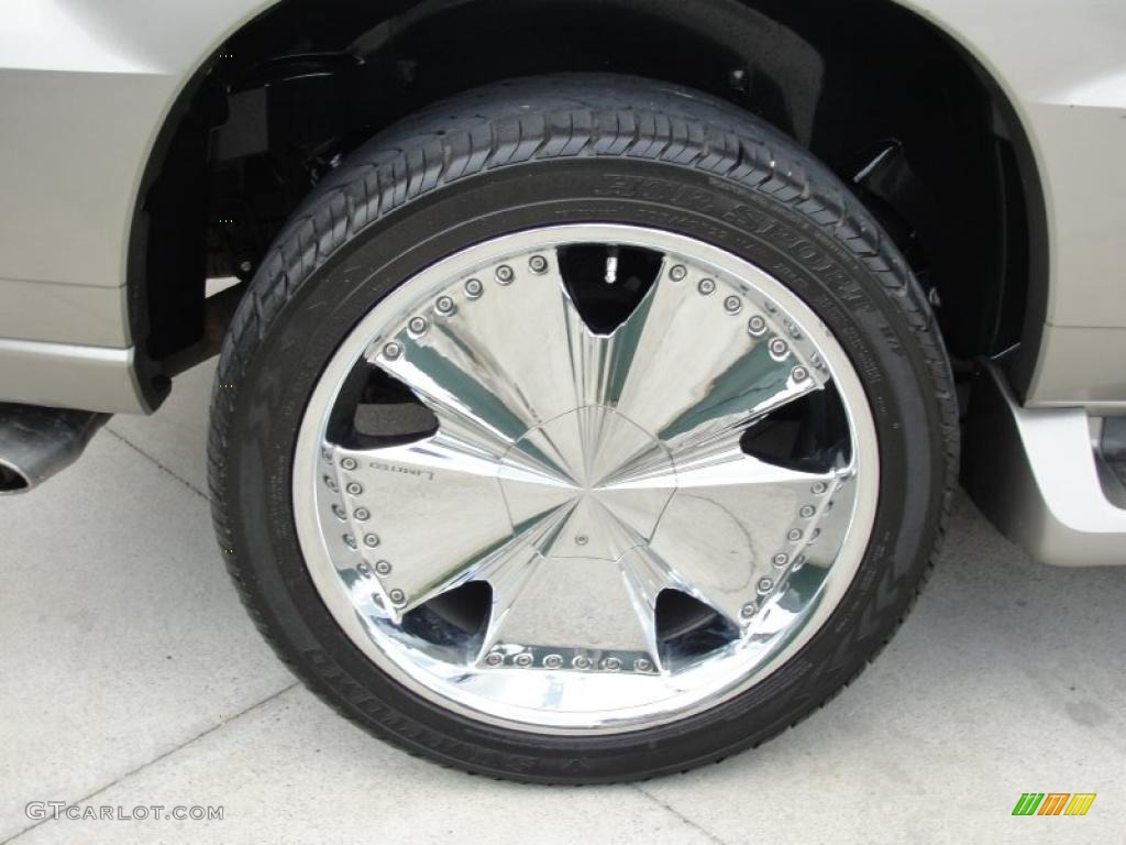 2002 Cadillac Escalade AWD Custom Wheels Photo #48402292