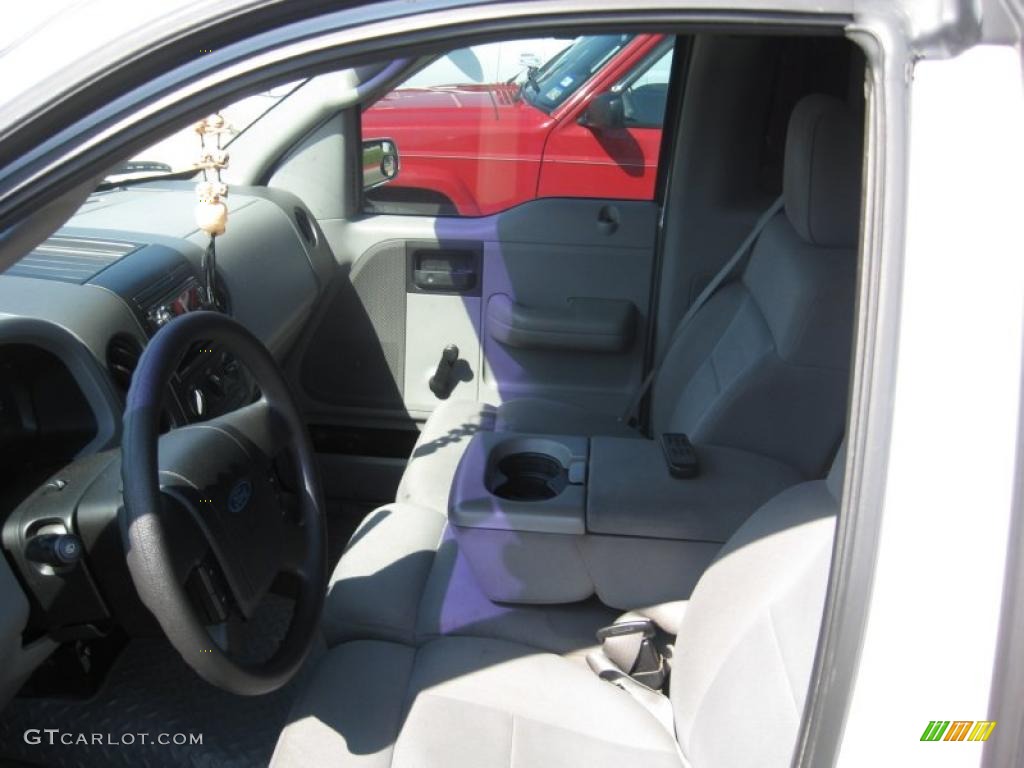 2004 F150 XL Regular Cab - Silver Metallic / Dark Flint photo #3