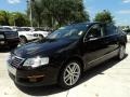 Deep Black - Passat Lux Sedan Photo No. 14